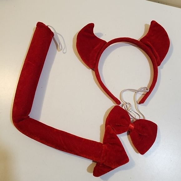Red Devil Women's Halloween Horn Bow and tail Costume - Picture 5 of 6